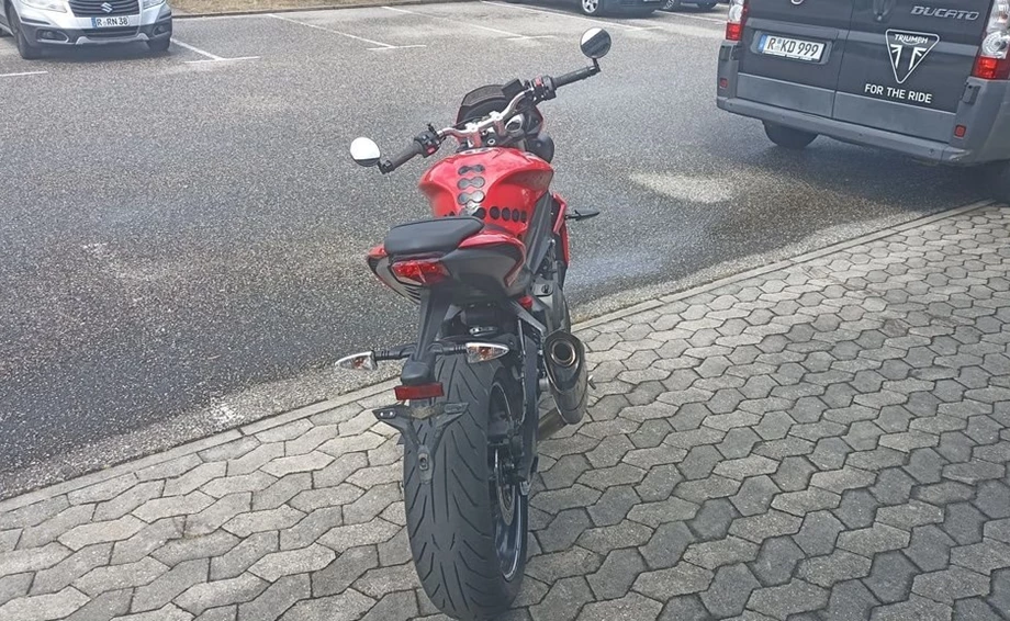 Angebot Triumph Street Triple S Bild 4: Angebot Triumph Street Triple S