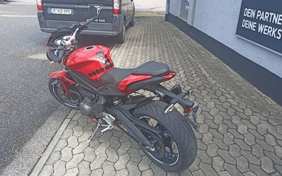 Gebrauchtmotorrad Triumph Street Triple S - Bild 5