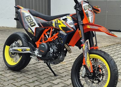 GEBRAUCHTFAHRZEUG KTM 690 SMC R