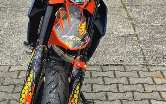 Gebrauchtmotorrad KTM 690 SMC R - Bild 9