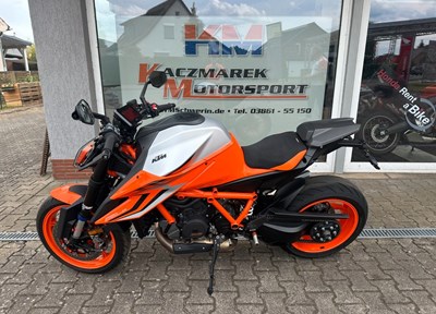GEBRAUCHTFAHRZEUG KTM 1290 Super Duke R EVO