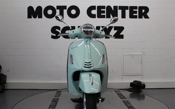 Neufahrzeug Vespa GTS 125 - Bild 3