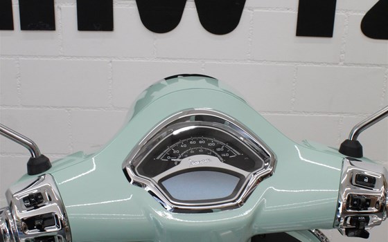Neufahrzeug Vespa GTS 125 - Bild 7