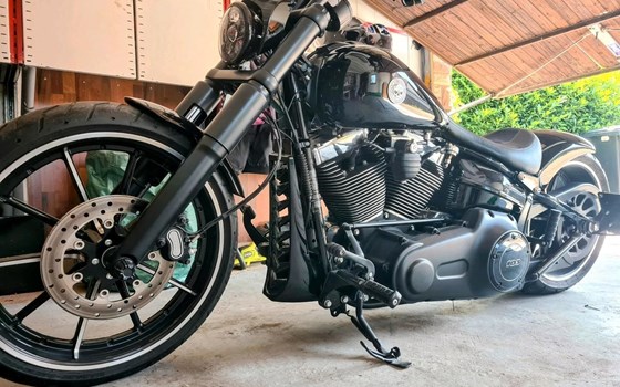Gebrauchtmotorrad Harley-Davidson Softail Breakout FXSB - Bild 2 Gebrauchtmotorrad Harley-Davidson Softail Breakout FXSB - Bild 2