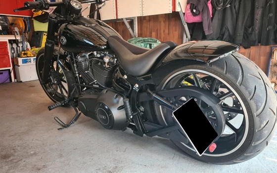 Gebrauchtmotorrad Harley-Davidson Softail Breakout FXSB - Bild 5 Gebrauchtmotorrad Harley-Davidson Softail Breakout FXSB - Bild 5