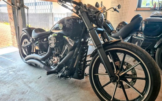 Gebrauchtmotorrad Harley-Davidson Softail Breakout FXSB - Bild 6 Gebrauchtmotorrad Harley-Davidson Softail Breakout FXSB - Bild 6