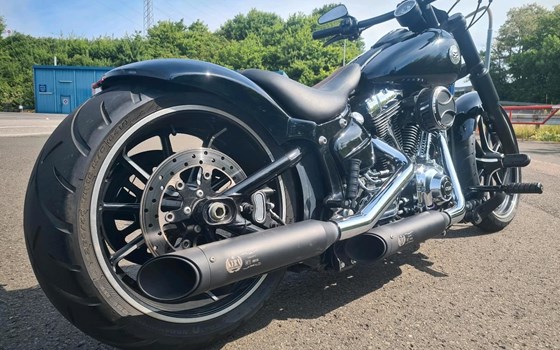 Gebrauchtmotorrad Harley-Davidson Softail Breakout FXSB - Bild 7 Gebrauchtmotorrad Harley-Davidson Softail Breakout FXSB - Bild 7