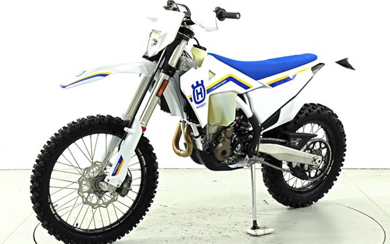 Neufahrzeug Husqvarna FE 350 Heritage - Bild 3