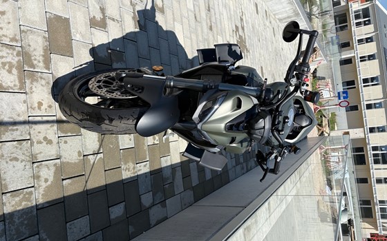 Gebrauchtmotorrad Ducati Streetfighter V2 - Bild 2 Gebrauchtmotorrad Ducati Streetfighter V2 - Bild 2
