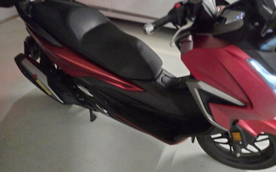 Gebrauchtmotorrad Honda Forza 350 - Bild 2 Gebrauchtmotorrad Honda Forza 350 - Bild 2