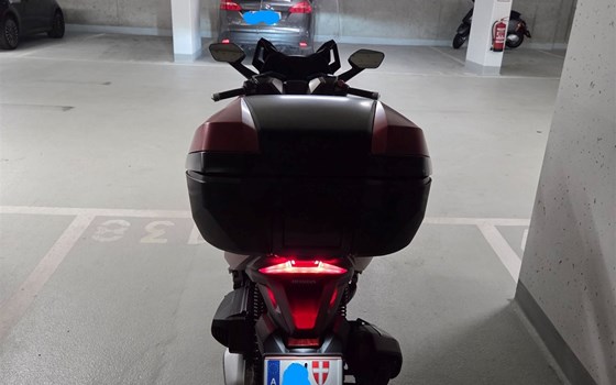 Gebrauchtmotorrad Honda Forza 350 - Bild 5 Gebrauchtmotorrad Honda Forza 350 - Bild 5