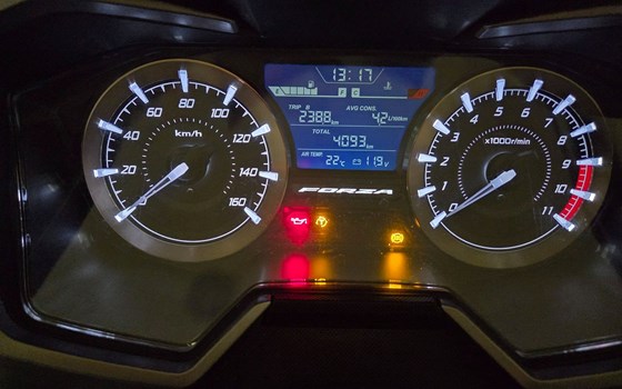 Gebrauchtmotorrad Honda Forza 350 - Bild 8 Gebrauchtmotorrad Honda Forza 350 - Bild 8