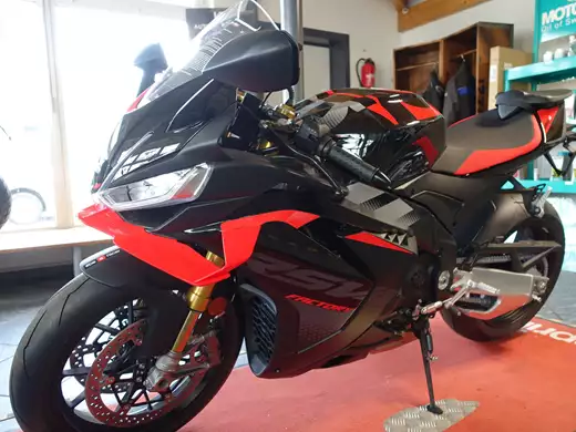 Aprilia RSV4 1100 Factory<br />E5+, incl. SC Project Auspuff