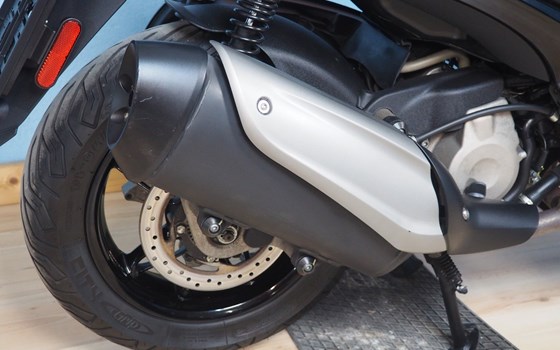 Gebrauchtmotorrad Piaggio Beverly 350ie Sport Touring - Bild 19 Gebrauchtmotorrad Piaggio Beverly 350ie Sport Touring - Bild 19