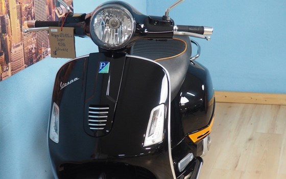 Gebrauchtmotorrad Vespa GTS 125 ie Super - Bild 12 Gebrauchtmotorrad Vespa GTS 125 ie Super - Bild 12