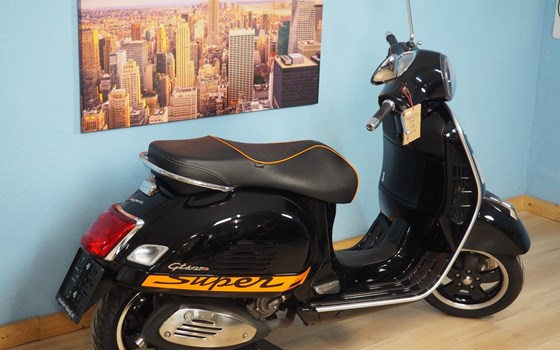 Gebrauchtmotorrad Vespa GTS 125 ie Super - Bild 16 Gebrauchtmotorrad Vespa GTS 125 ie Super - Bild 16