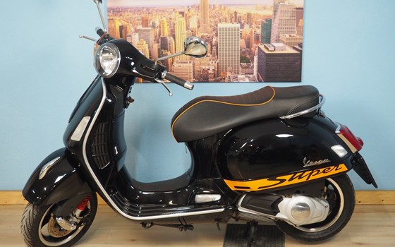 Gebrauchtmotorrad Vespa GTS 125 ie Super - Bild 2 Gebrauchtmotorrad Vespa GTS 125 ie Super - Bild 2