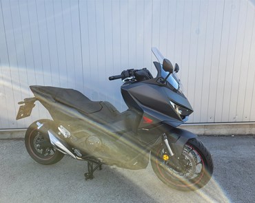 Honda Forza 750