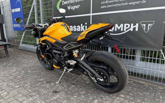 Gebrauchtmotorrad Triumph Street Triple 765 RS - Bild 10