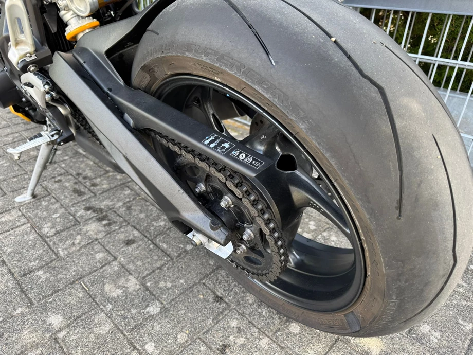 Angebot Triumph Street Triple 765 RS Bild 11: Angebot Triumph Street Triple 765 RS