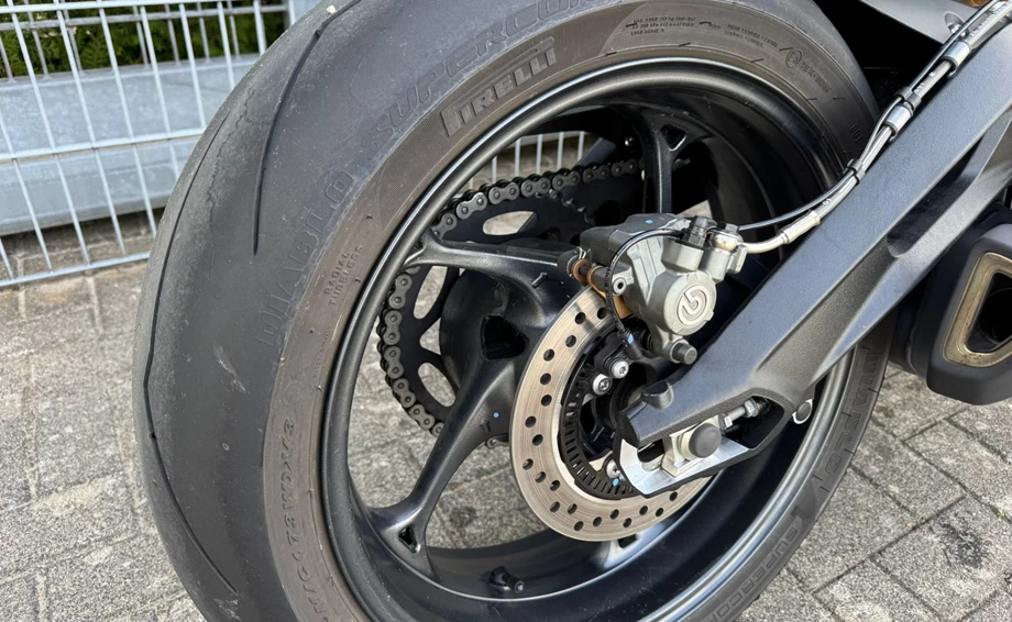 Angebot Triumph Street Triple 765 RS Bild 3: Angebot Triumph Street Triple 765 RS