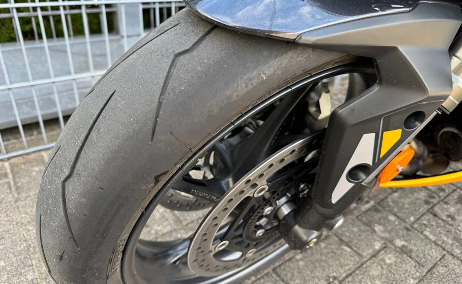 Angebot Triumph Street Triple 765 RS Bild 9: Angebot Triumph Street Triple 765 RS