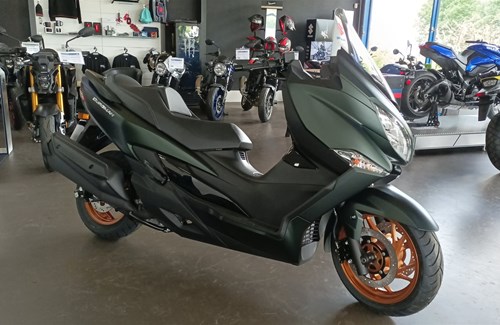 Neumotorrad Suzuki Burgman 400