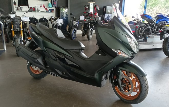 Suzuki Burgman 400