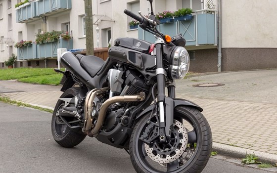 Gebrauchtmotorrad Yamaha MT-01 - Bild 2 Gebrauchtmotorrad Yamaha MT-01 - Bild 2