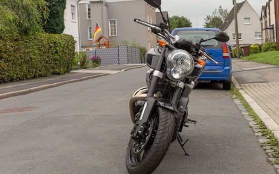 Gebrauchtmotorrad Yamaha MT-01 - Bild 5 Gebrauchtmotorrad Yamaha MT-01 - Bild 5