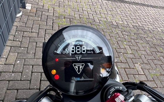 Gebrauchtmotorrad Triumph Speed Twin 1200 - Bild 3