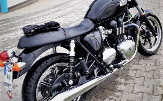 Gebrauchtmotorrad Triumph Bonneville SE - Bild 2