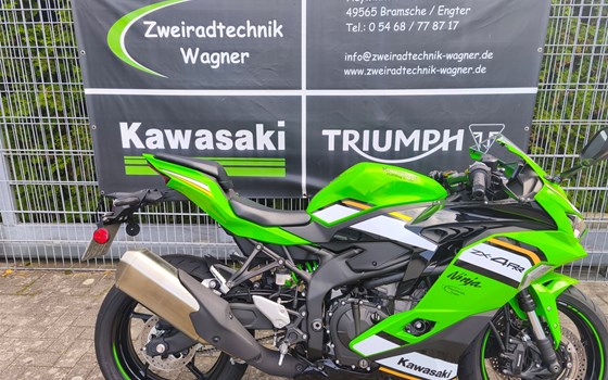 Gebrauchtmotorrad Kawasaki Ninja ZX-4RR - Bild 1