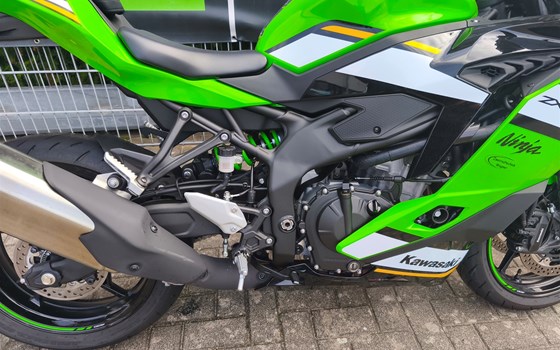 Gebrauchtmotorrad Kawasaki Ninja ZX-4RR - Bild 3
