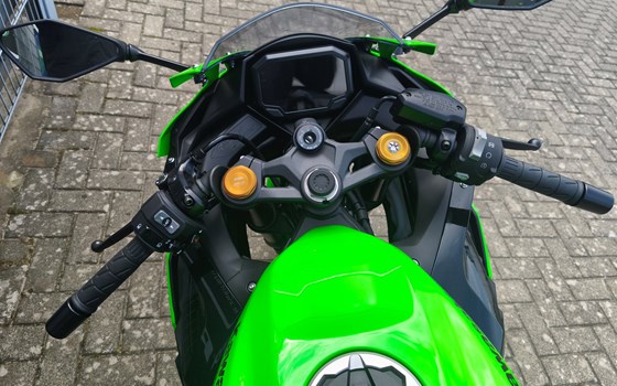 Gebrauchtmotorrad Kawasaki Ninja ZX-4RR - Bild 6