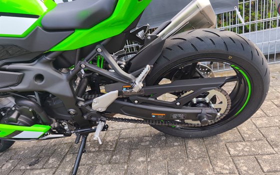 Gebrauchtmotorrad Kawasaki Ninja ZX-4RR - Bild 9