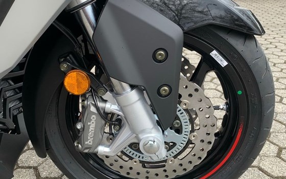 Neufahrzeug Kymco AK 550i ABS PREMIUM - Bild 13