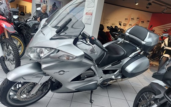 Gebrauchtmotorrad Honda ST 1300 Pan-European - Bild 5