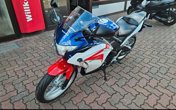 Gebrauchtmotorrad Honda CBR 250 R - Bild 2