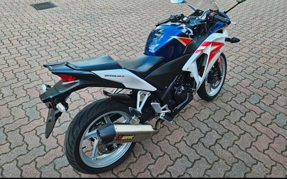 Gebrauchtmotorrad Honda CBR 250 R - Bild 4