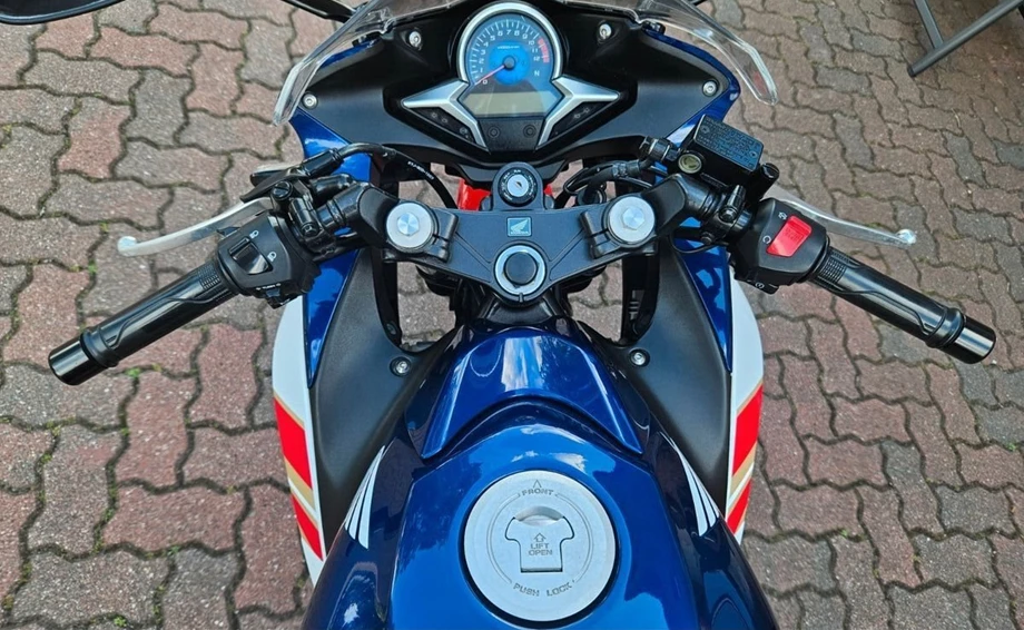 Offer Honda CBR 250 R Bild 8: Offer Honda CBR 250 R
