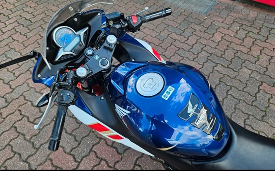 Gebrauchtmotorrad Honda CBR 250 R - Bild 9