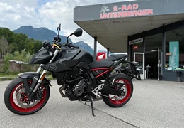 Neumotorrad Suzuki GSX-8S Neumotorrad Suzuki GSX-8S