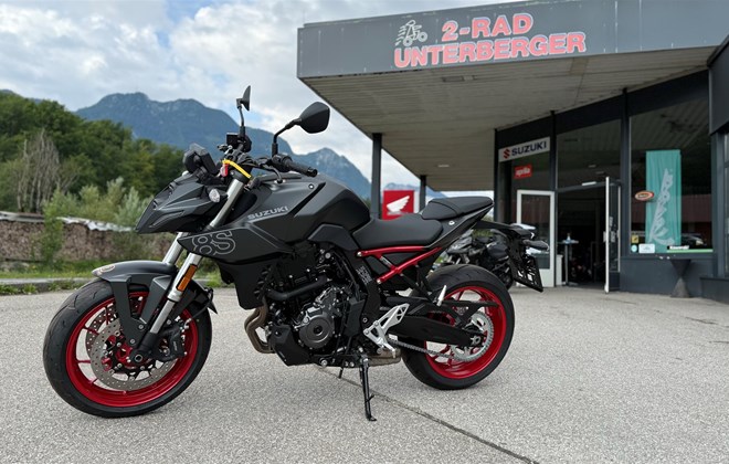 Suzuki GSX-8S