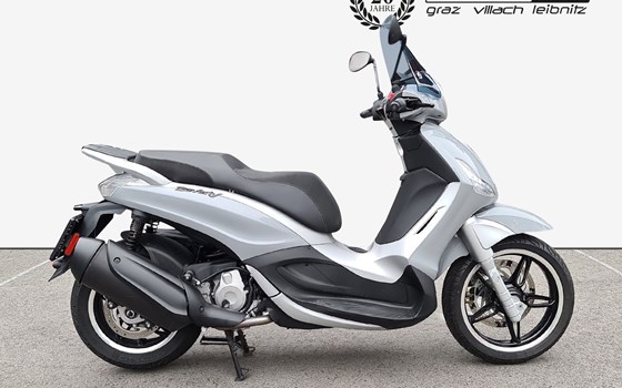 Gebrauchtmotorrad Piaggio Beverly 350ie Sport Touring - Bild 1 Gebrauchtmotorrad Piaggio Beverly 350ie Sport Touring - Bild 1