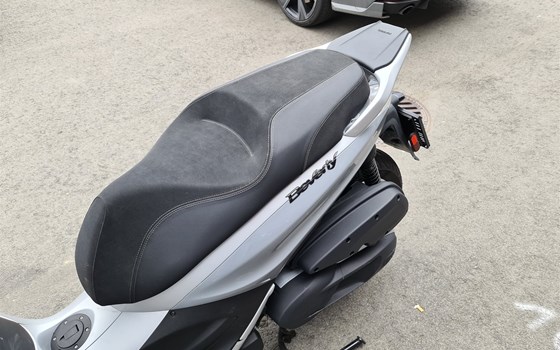 Gebrauchtmotorrad Piaggio Beverly 350ie Sport Touring - Bild 6 Gebrauchtmotorrad Piaggio Beverly 350ie Sport Touring - Bild 6