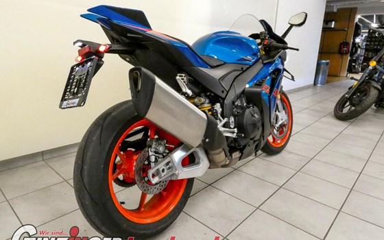 Neufahrzeug Aprilia RSV4 1100 - Bild 3 Neufahrzeug Aprilia RSV4 1100 - Bild 3