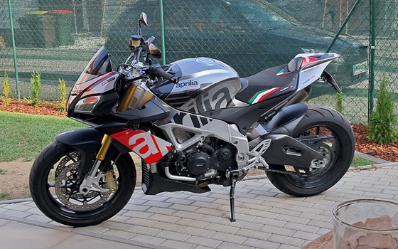 Gebrauchtmotorrad Aprilia Tuono V4 1100 RR - Bild 1 Gebrauchtmotorrad Aprilia Tuono V4 1100 RR - Bild 1