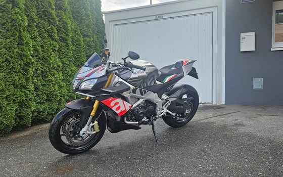Gebrauchtmotorrad Aprilia Tuono V4 1100 RR - Bild 4 Gebrauchtmotorrad Aprilia Tuono V4 1100 RR - Bild 4