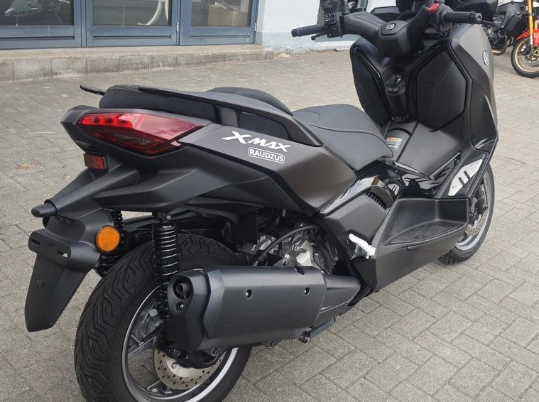 Angebot Yamaha XMAX 300 Tech MAX Bild 2: Angebot Yamaha XMAX 300 Tech MAX